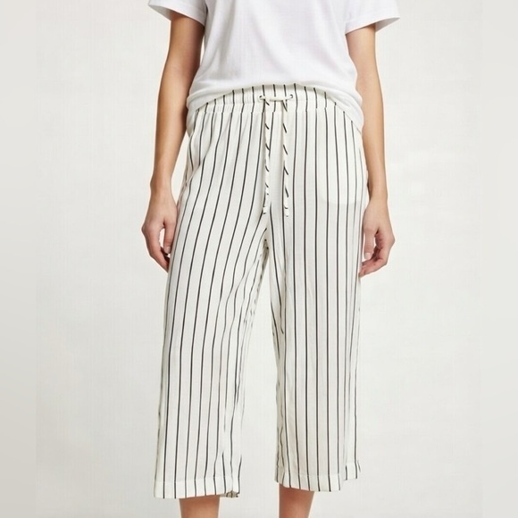 Z SUPPLY Pants - Z Supply Pants Womens XS White Black Pinstripe Wide-Leg Cropped Pull-On